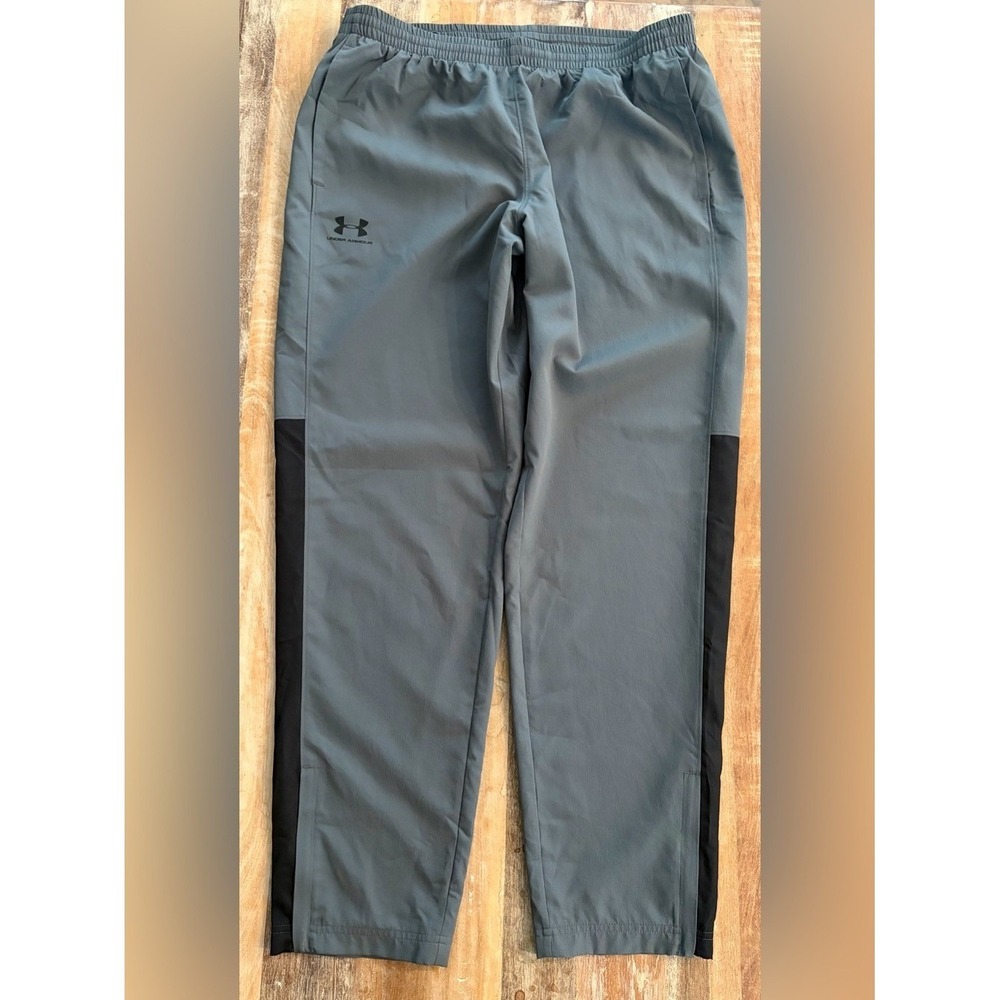 Under Armour‎ Men's XL Gray Black Loose Fit Track Pants Mesh Lined Zip Pocket